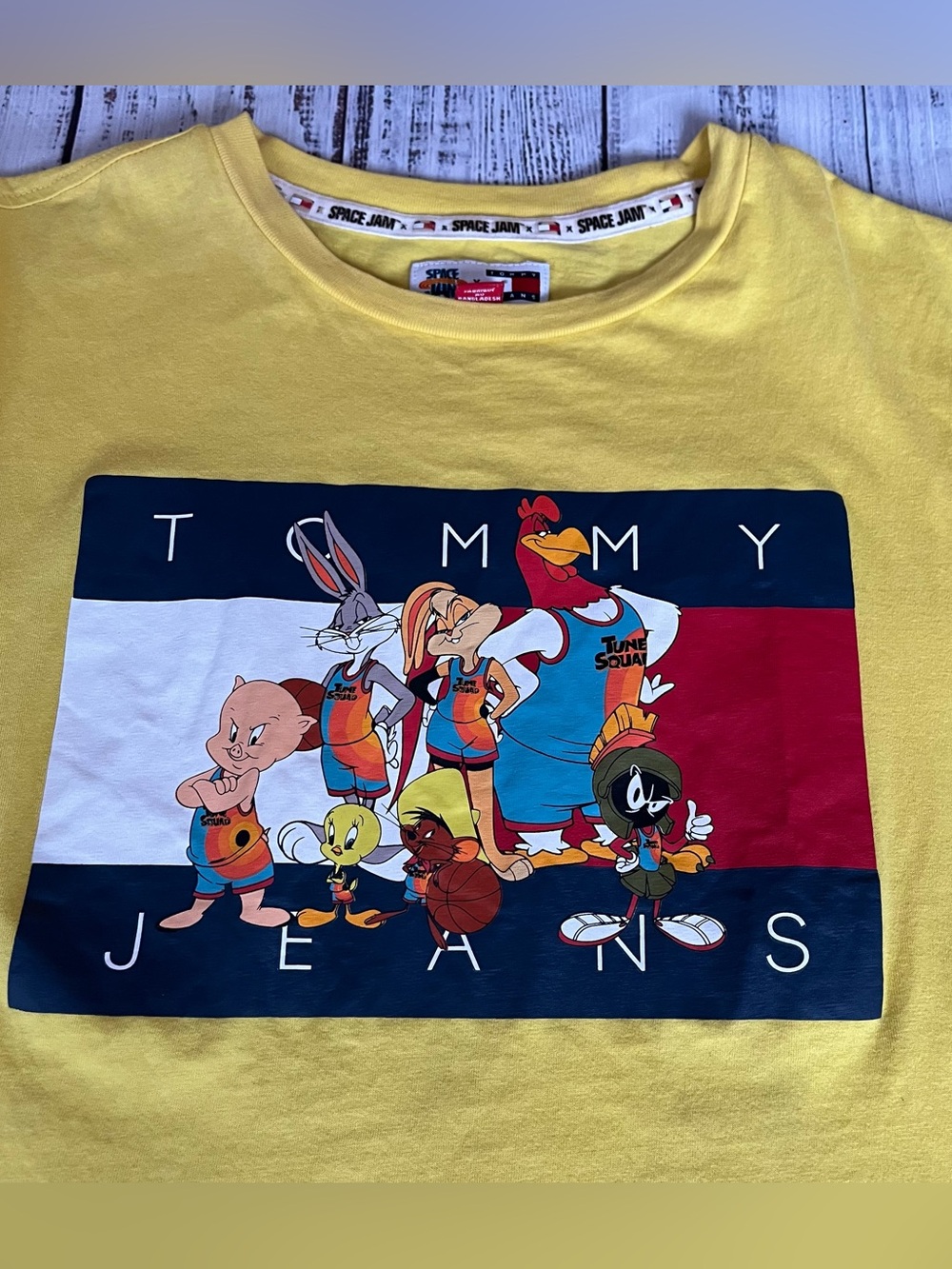 Tommy Jeans x Space Jam Looney Tunes Tshirt Size Youth XL 20 90s Basketball READ